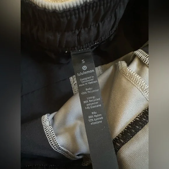 Lululemon Men’s ABC Jogger in Light Grey— Size Small